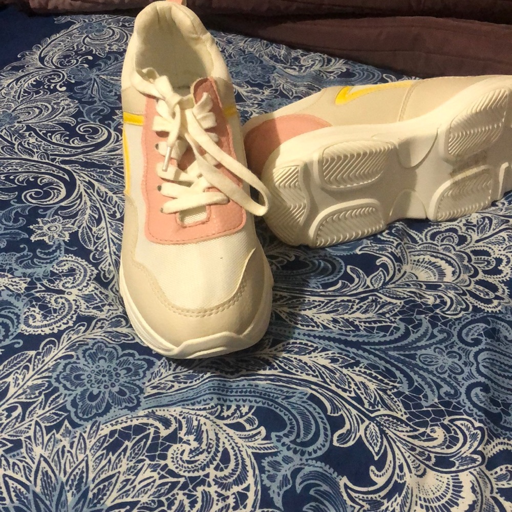 Shoes - Picture 2 of 2